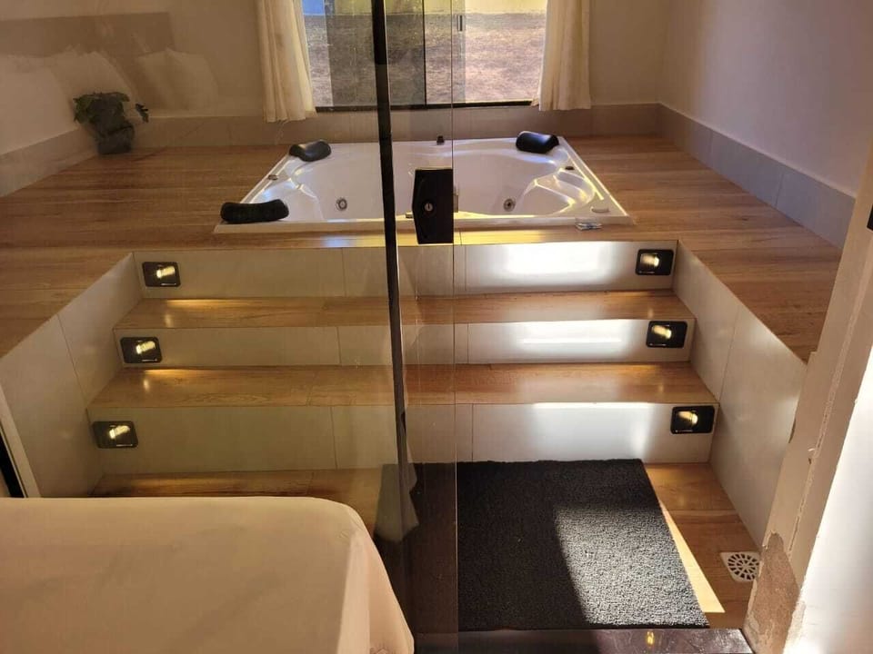 Deluxe Apartment | 2 bedrooms, desk, laptop workspace, free WiFi