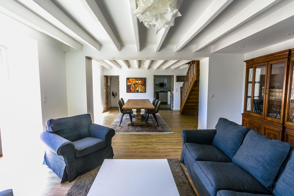 Comfort Cottage | Living area | 24-inch flat-screen TV with digital channels, TV