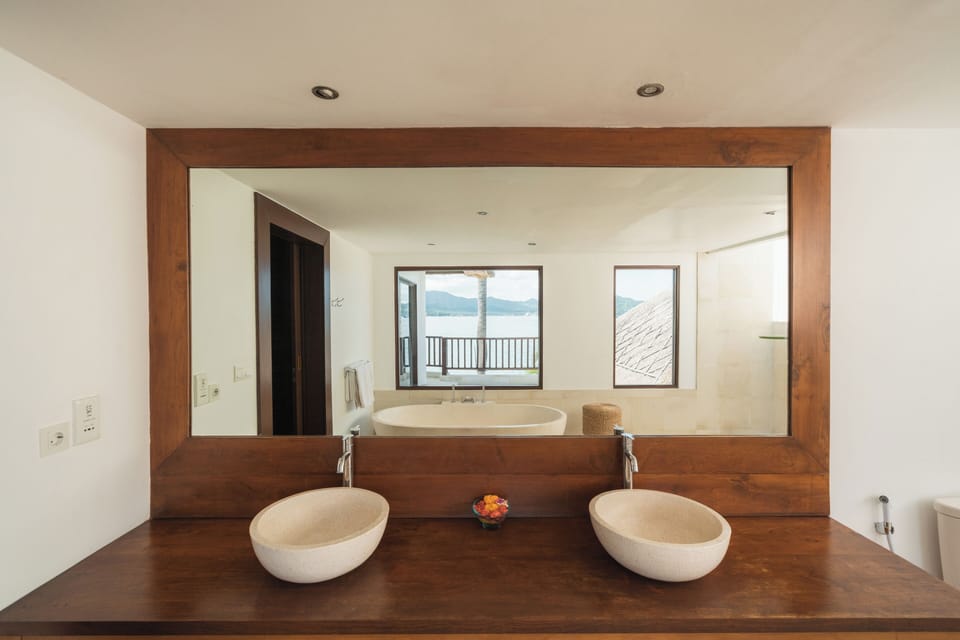 Luxury Villa, 5 Bedrooms, Private Pool, Ocean View | Bathroom | Rainfall showerhead, hair dryer, bidet, towels