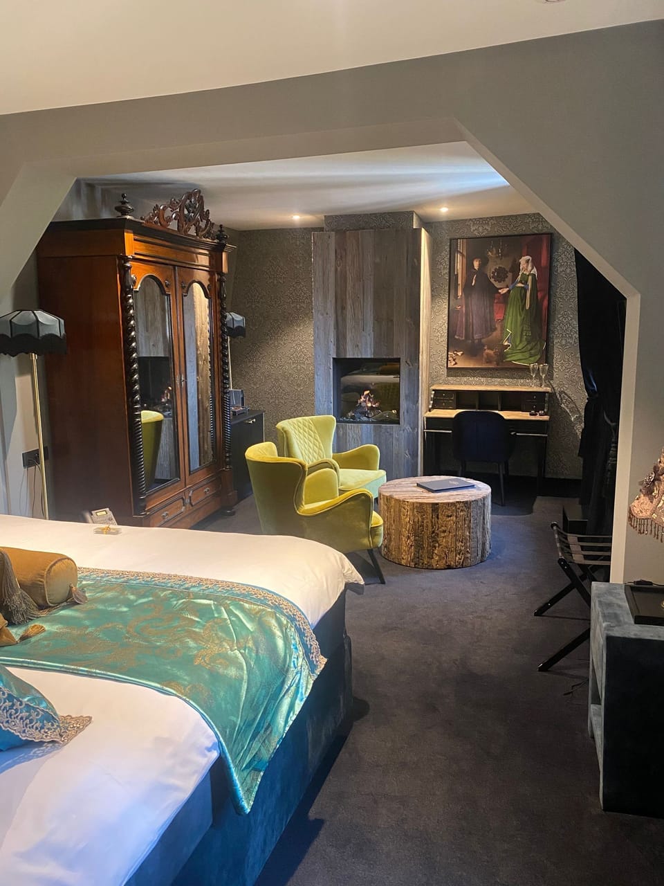 1 bedroom, minibar, individually decorated, individually furnished