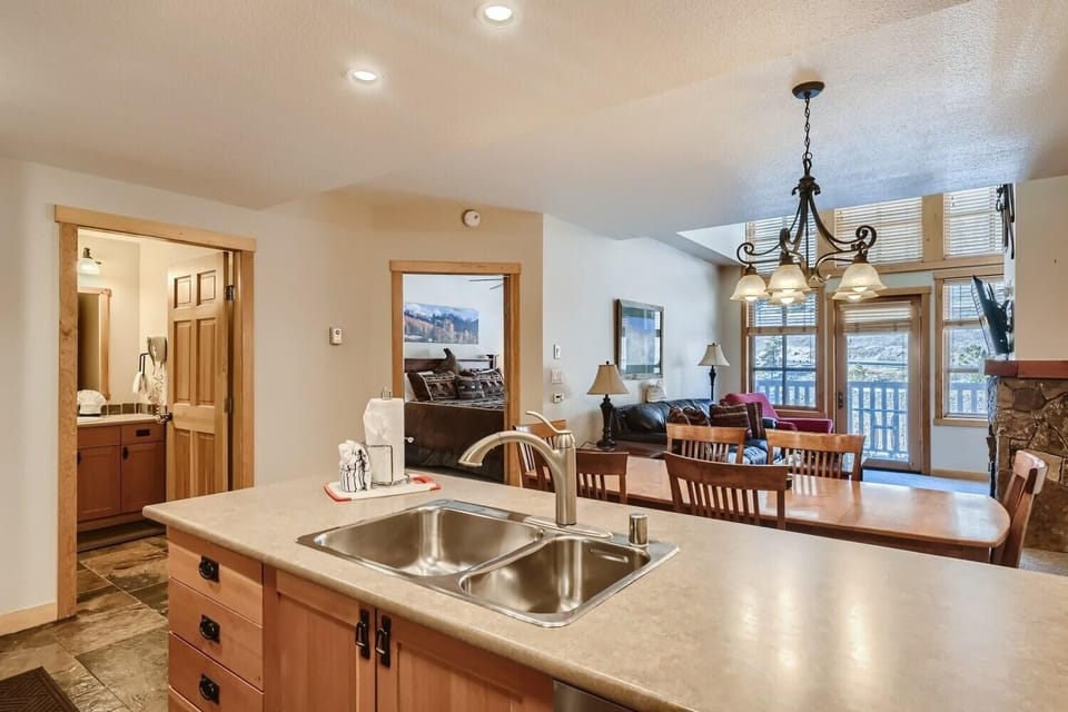 Condo, 1 Bedroom | Private kitchen