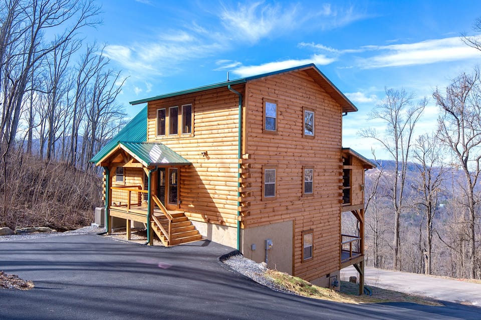Studio (3 Bedrooms) | Property amenity