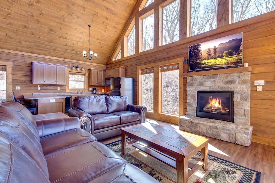 Studio (3 Bedrooms) | Front of property