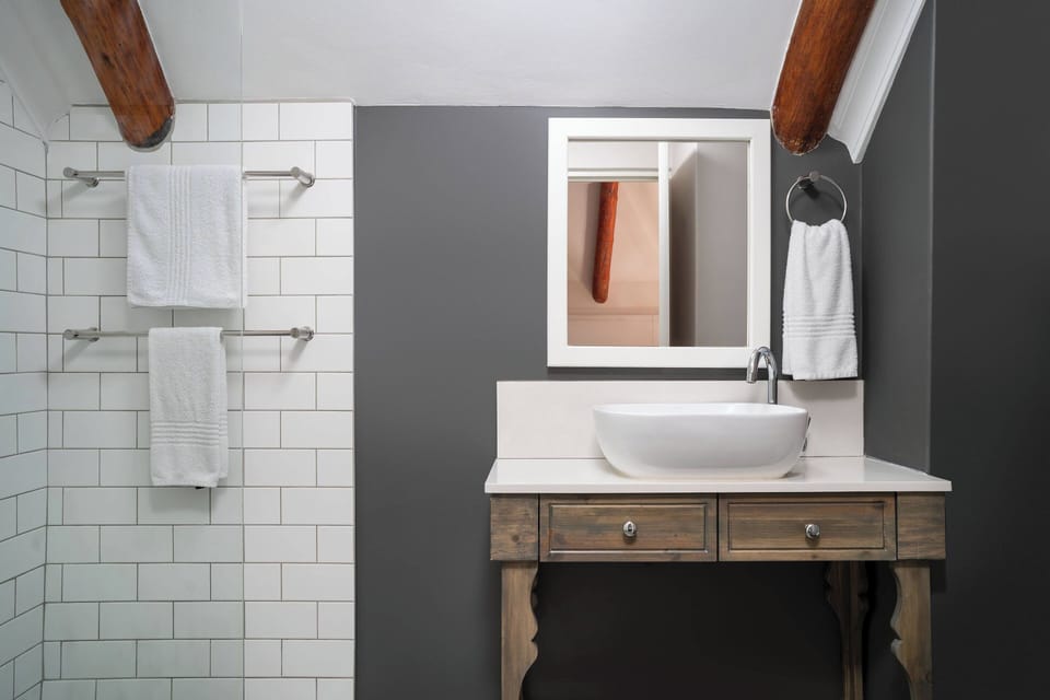 Loft, 1 Bedroom (Barn) | Bathroom | Separate tub and shower, free toiletries, hair dryer, towels