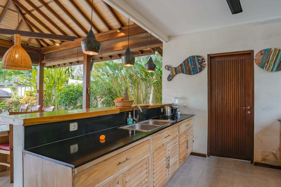 Basic Villa, Multiple Beds | Private kitchen | Fridge, microwave, stovetop, electric kettle