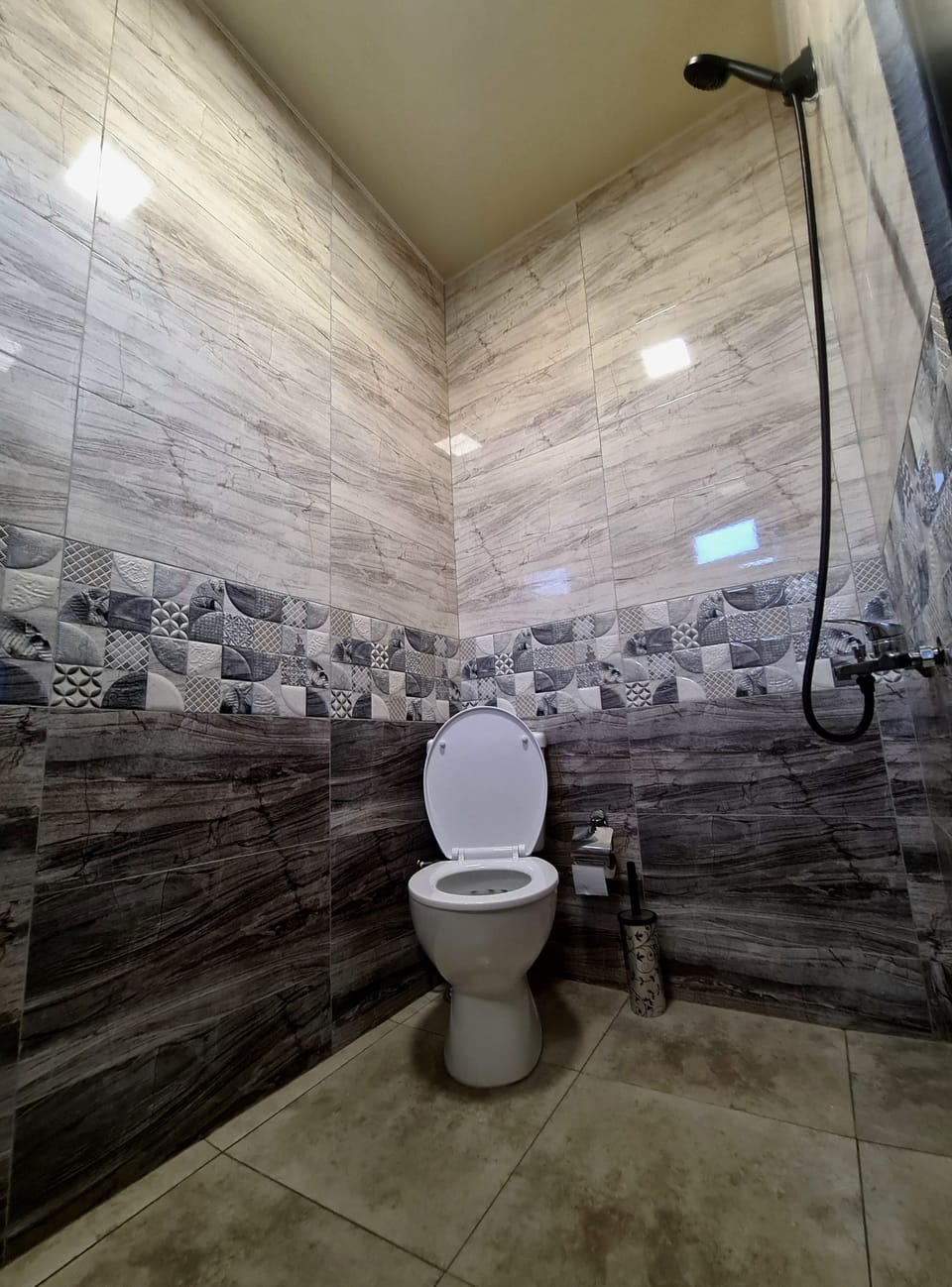 Double Room | Bathroom | Slippers