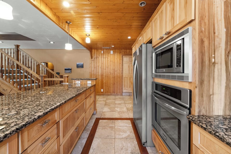 Basic Cabin | Private kitchen | Electric kettle