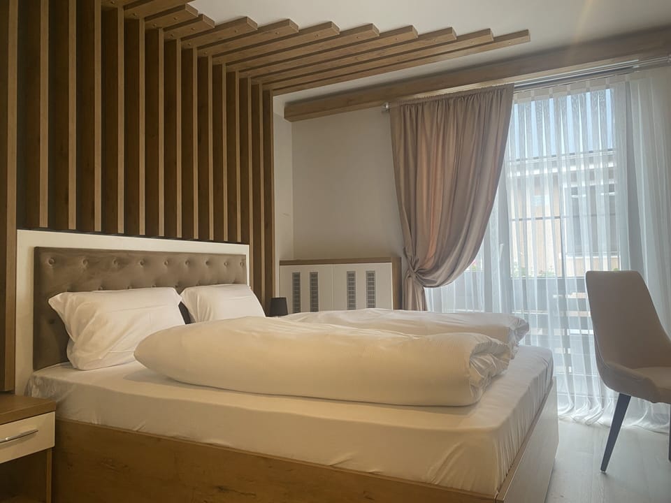 Comfort Twin Room | Desk, WiFi (free), bed sheets