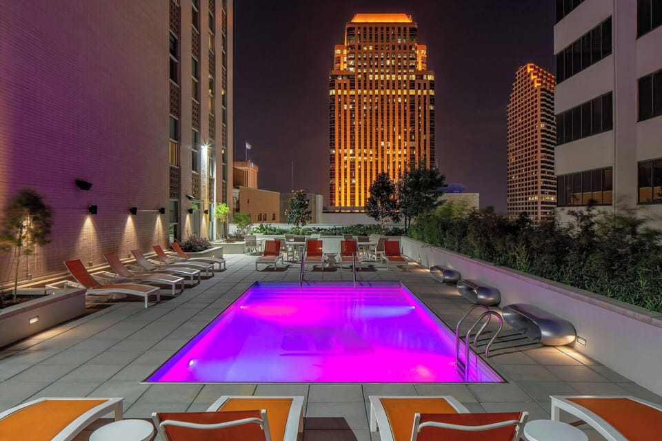 Outdoor pool, sun loungers