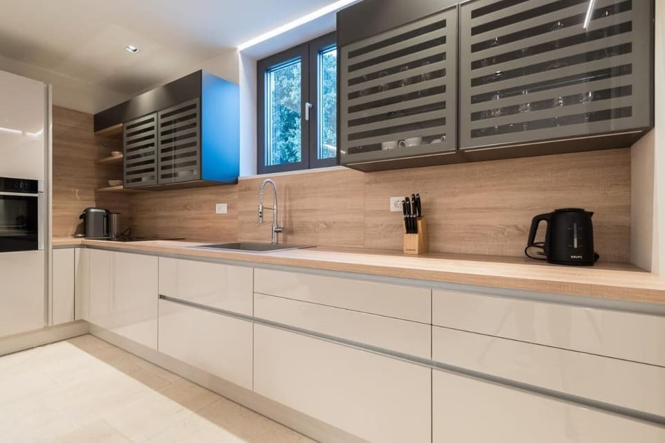 Villa, 5 Bedrooms, Private Pool, City View | Interior