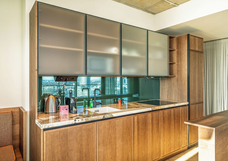 Apartment (HOME SKYLINE, Floor 10-17) | Private kitchen | Full-size fridge, microwave, stovetop, electric kettle