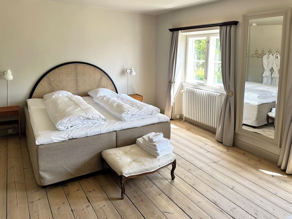 Standard Double Room with Shared Bathroom | Hypo-allergenic bedding, iron/ironing board, free WiFi