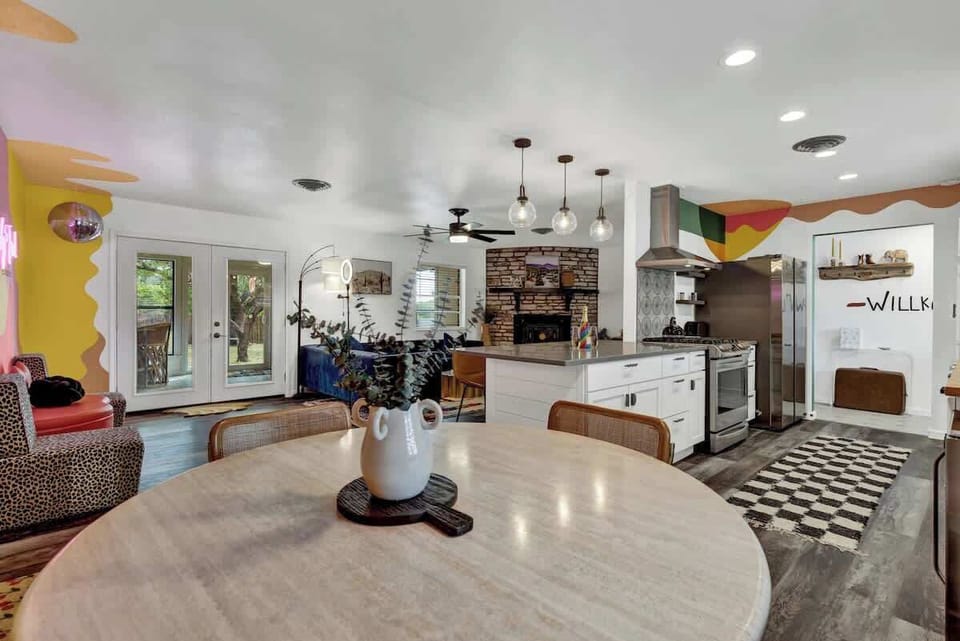 House, Multiple Beds, Hot Tub (130 Maple Blue) | Interior