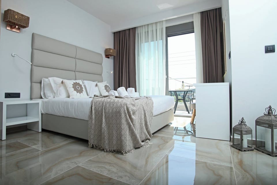 Comfort Double Top Floor | Free WiFi, bed sheets