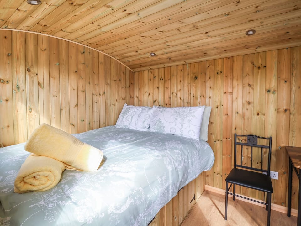 1 bedroom, individually decorated, individually furnished, free WiFi