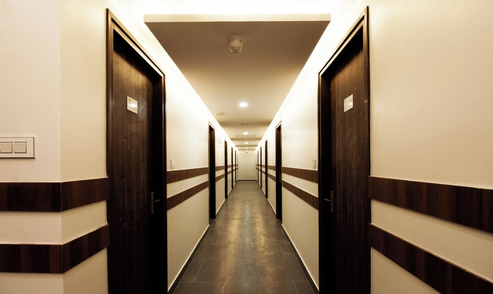 Itsy Hotels Silver Keys Hotel in Bengaluru