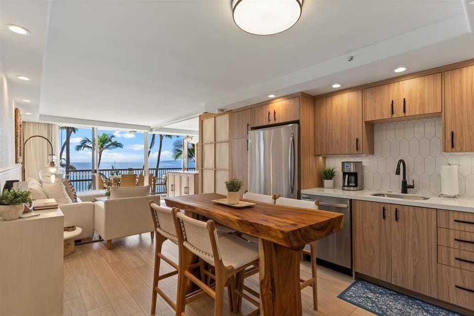 Condo, 2 Bedrooms | Private kitchen | Fridge, oven, coffee/tea maker, toaster