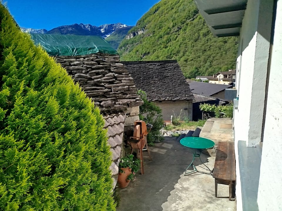 Room, 1 Bedroom, Balcony, Garden View | Terrace/patio