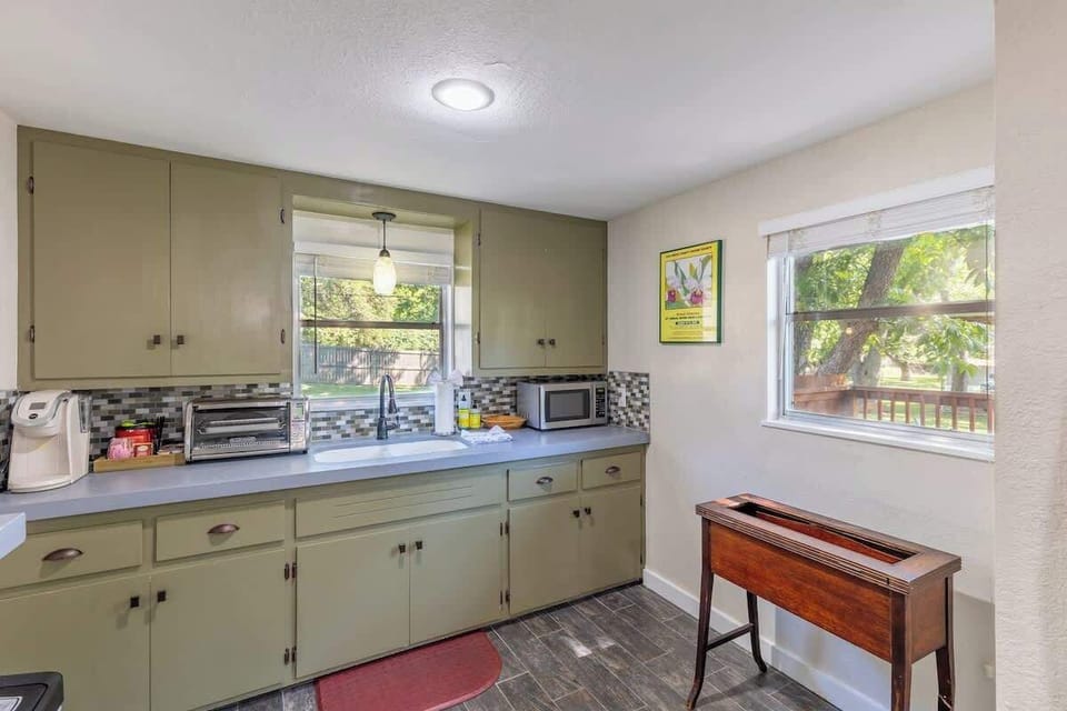 Cottage, 1 Queen Bed, Patio (413 W San - Tristian) | Private kitchen | Coffee/tea maker