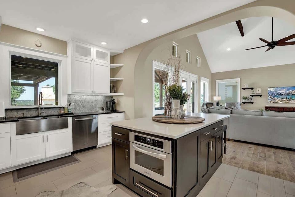 House, Multiple Beds, Pool Access, Mountain View (148 Starry Night M&C) | Private kitchen | Coffee/tea maker