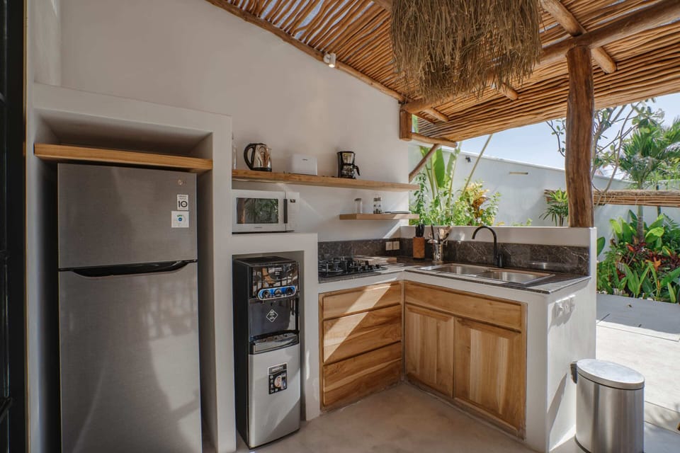Basic Villa, Multiple Beds | Private kitchen | Fridge, microwave, stovetop, electric kettle