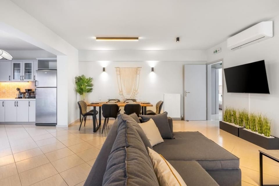 Villa, 3 Bedrooms, Smoking, Private Pool | Dining