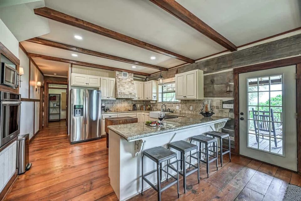 Cabin, Multiple Beds, Hot Tub, Mountain View (315 Deer Rd) | Private kitchen | Coffee/tea maker, electric kettle
