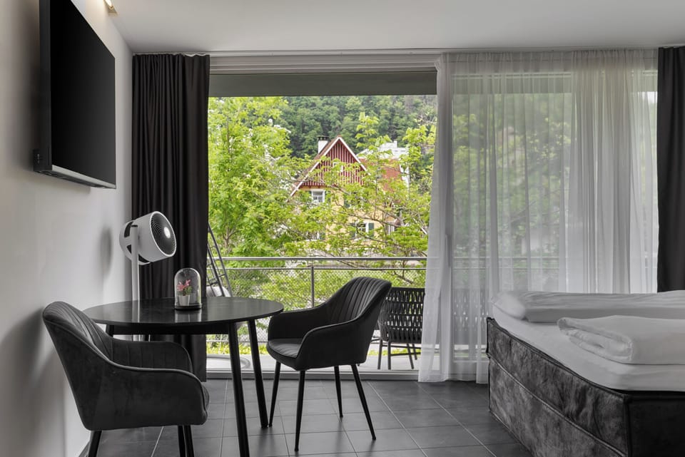 Comfort Double Room, Balcony | Hypo-allergenic bedding, blackout drapes, free WiFi, bed sheets