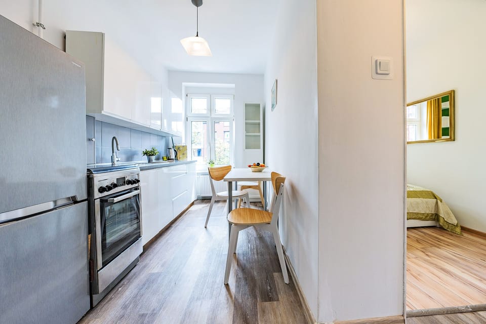 Comfort Apartment | Private kitchen | Full-size fridge, oven, stovetop, cookware/dishes/utensils