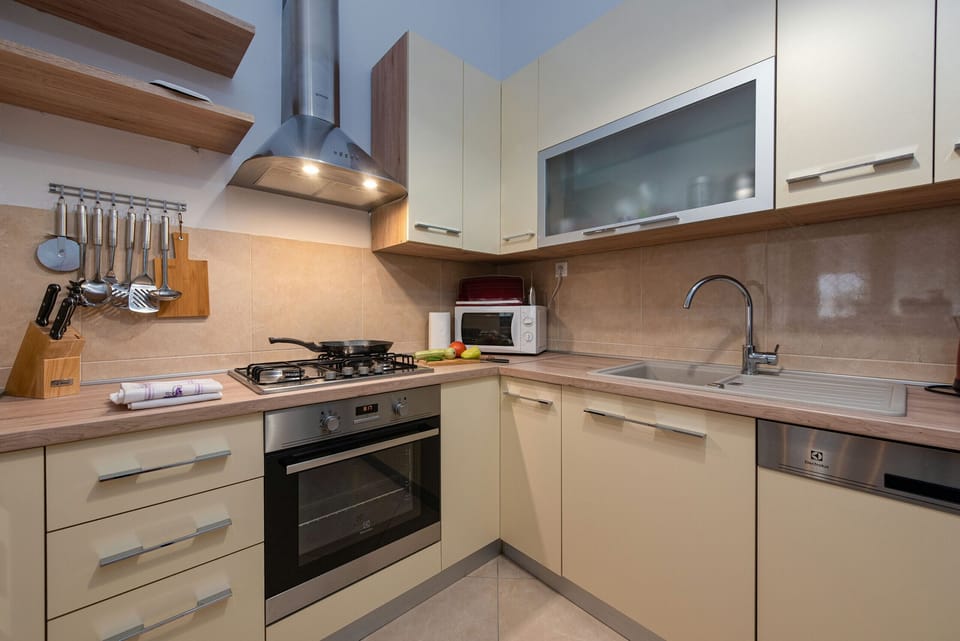 Villa, 3 Bedrooms, Private Pool, Mountain View | Private kitchen | Microwave, oven, dishwasher, coffee/tea maker