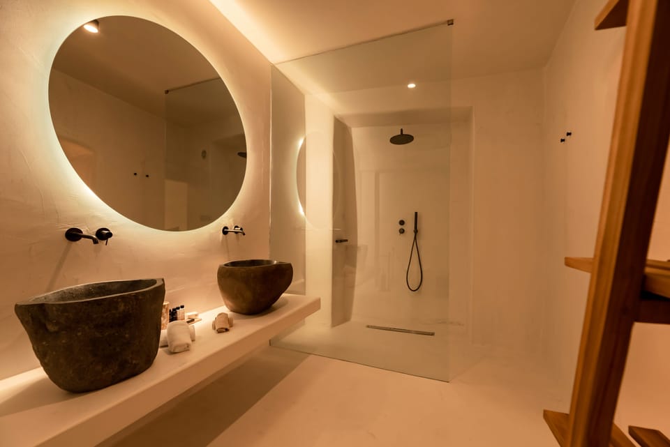 Deluxe Double Room, Jetted Tub, Indoor Private Pool | Bathroom | Shower, rainfall showerhead, designer toiletries, hair dryer