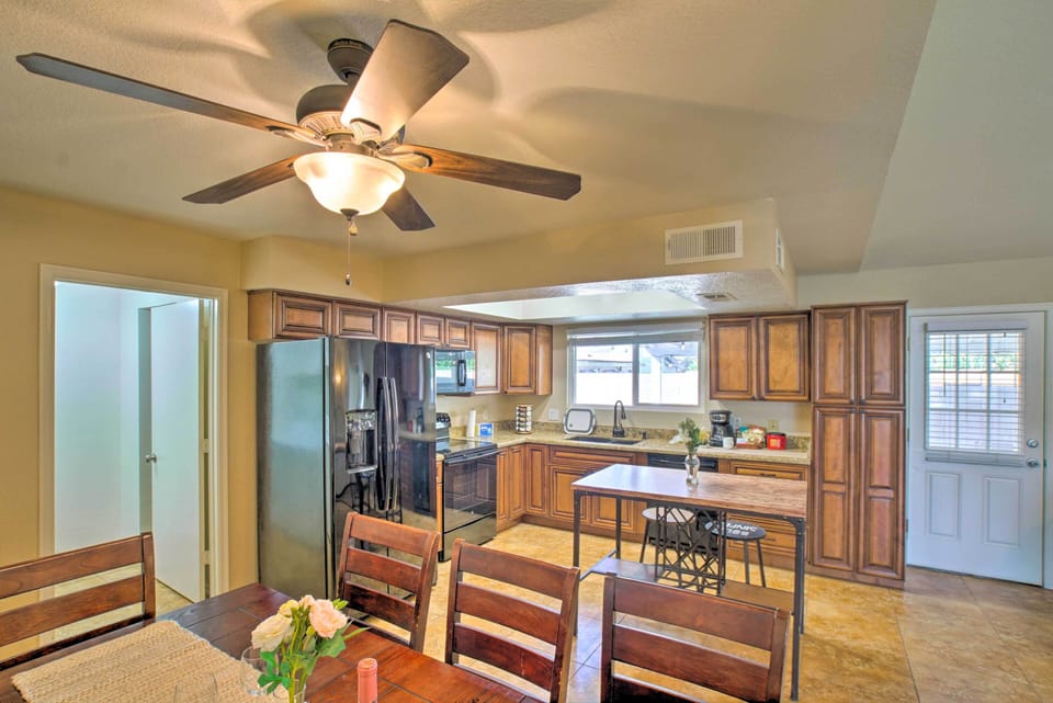 House (4 Bedrooms) | Interior