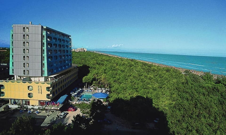 Apartment, 3 Bedrooms, Terrace, Ocean View | Exterior