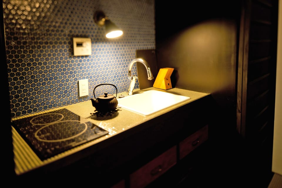 Traditional House | Private kitchen | Mini-fridge, microwave, electric kettle