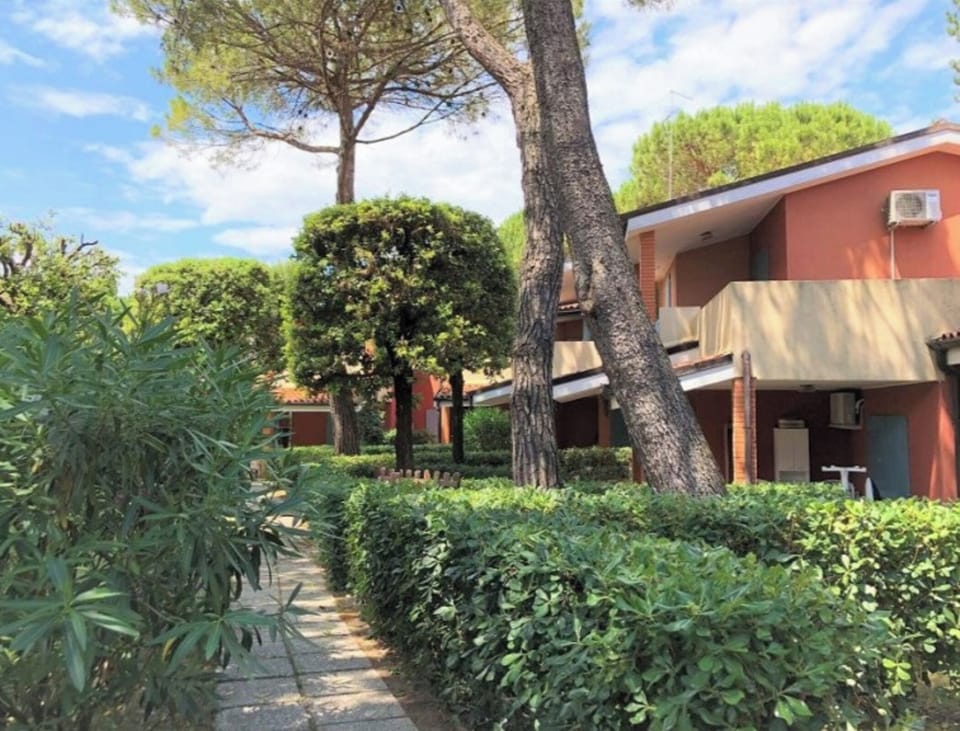 Apartment, 2 Bedrooms, Balcony, Garden View | Exterior