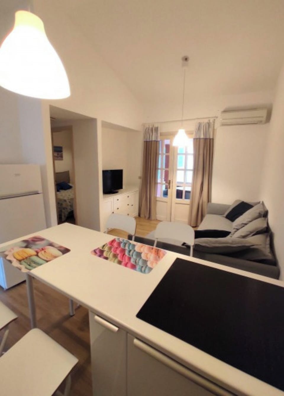 Apartment, 2 Bedrooms, Balcony, Garden View | Dining room