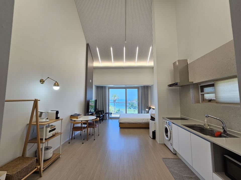 17pyeong 2nd floor suite | Free WiFi