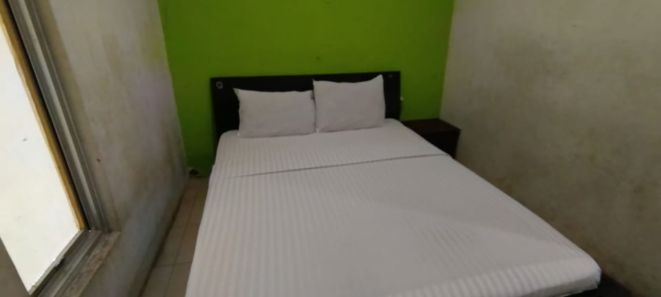 Basic Double Room | WiFi (free), bed sheets