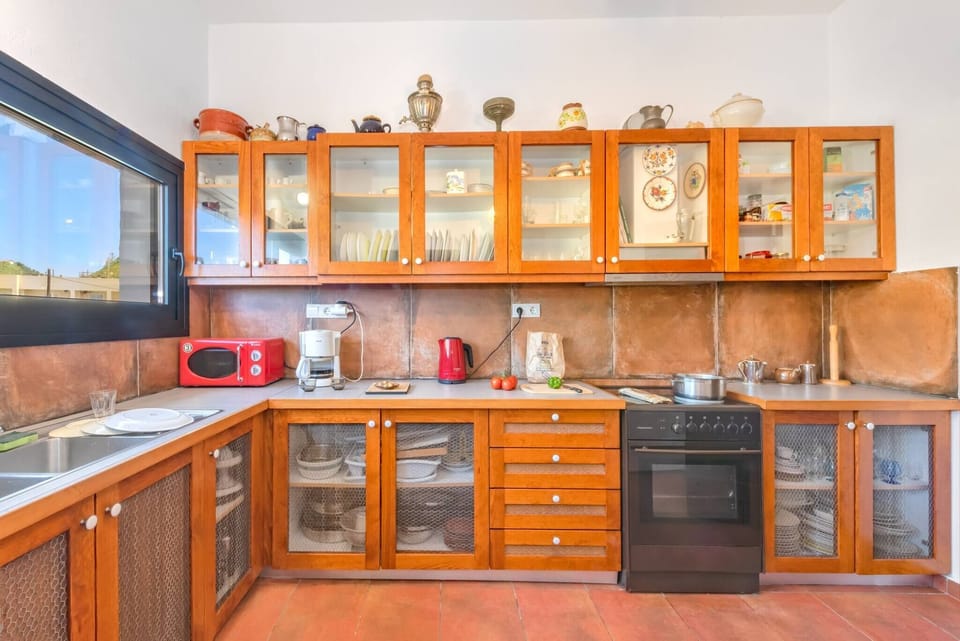 Villa, 3 Bedrooms, Smoking, Private Pool | Private kitchen