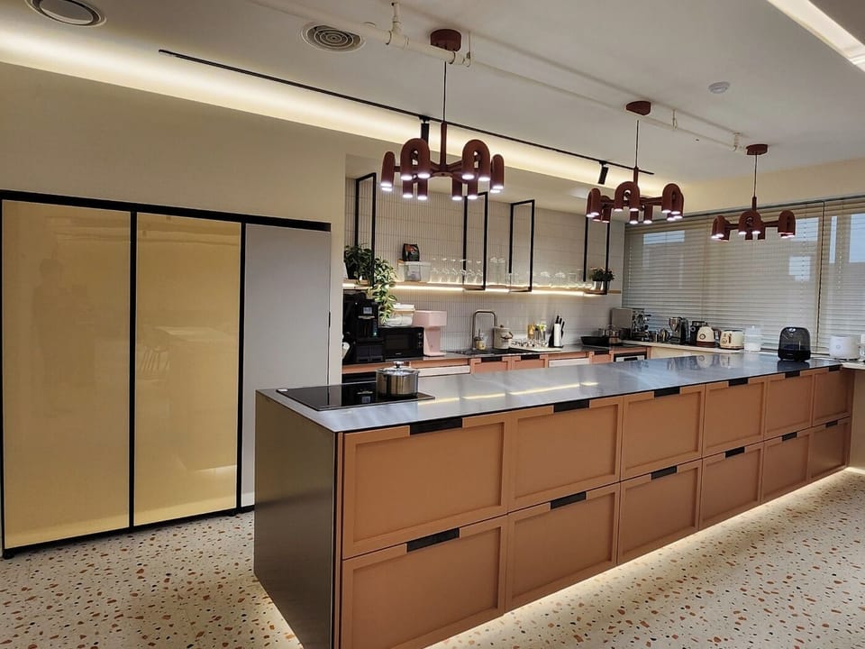 Fridge, microwave, dishwasher, toaster