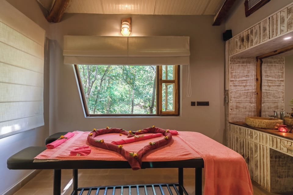 Kanha Jungle Camp Hotel in India