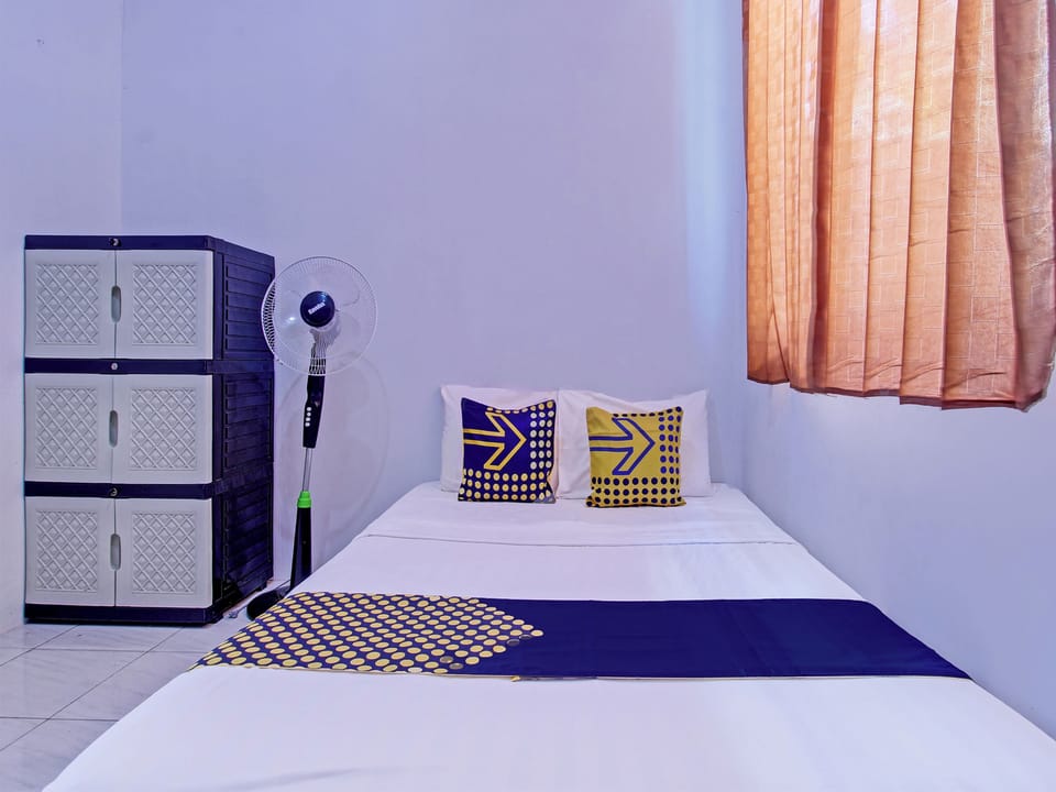 Economy Double Room | WiFi (free), bed sheets