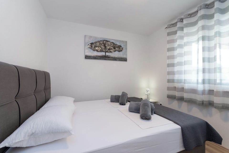 Villa, 2 Bedrooms, Private Pool, Mountain View | 2 bedrooms, in-room safe, free cribs/infant beds, bed sheets