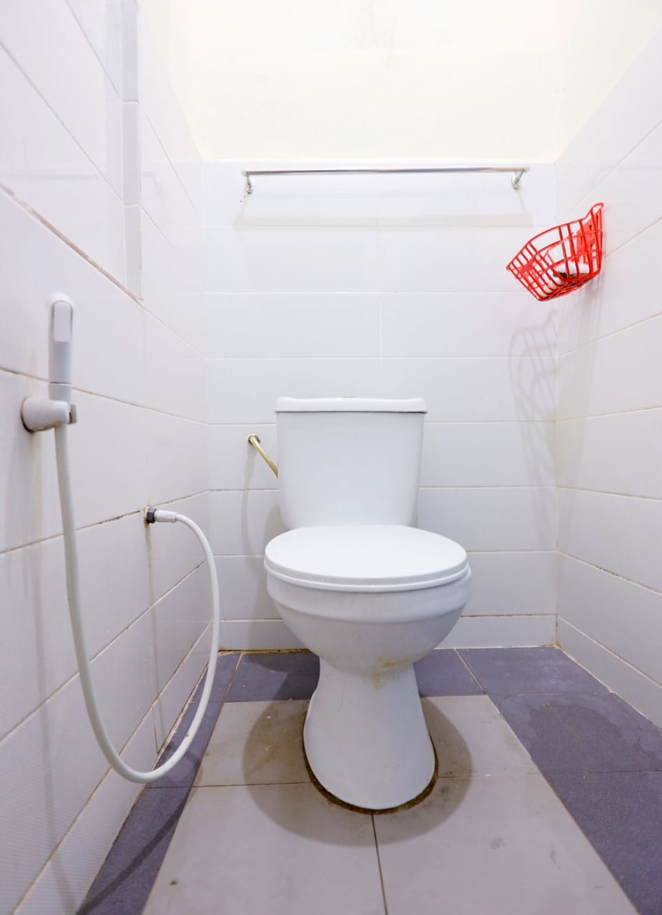 Deluxe Double Room | Bathroom | Shower, rainfall showerhead, bidet, soap
