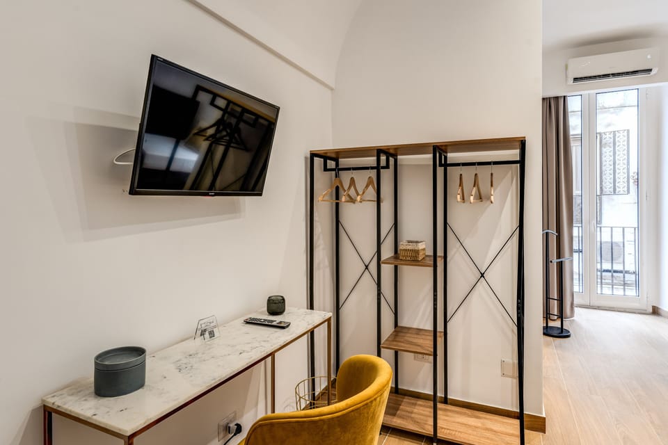 Classic Triple Room | WiFi (free), bed sheets