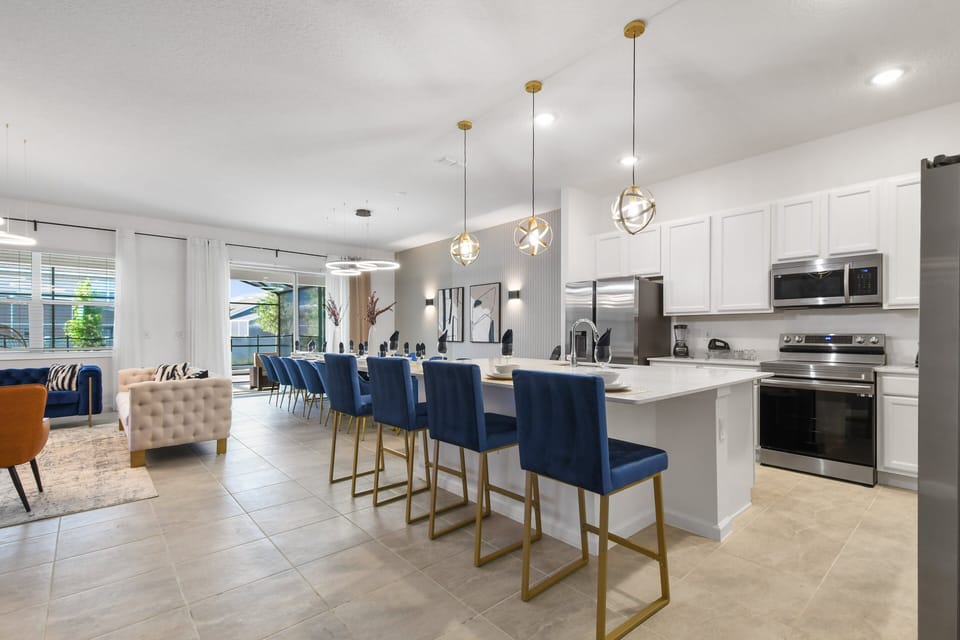 House, Multiple Beds, Pool Access (4497MD BV) | Private kitchen | Fridge, microwave, coffee/tea maker, electric kettle