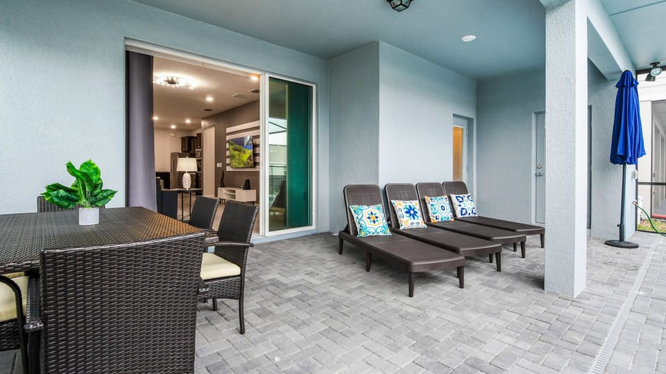 House, Multiple Beds, Pool Access, Pool View (3269LW WIR_02) | Outdoor dining
