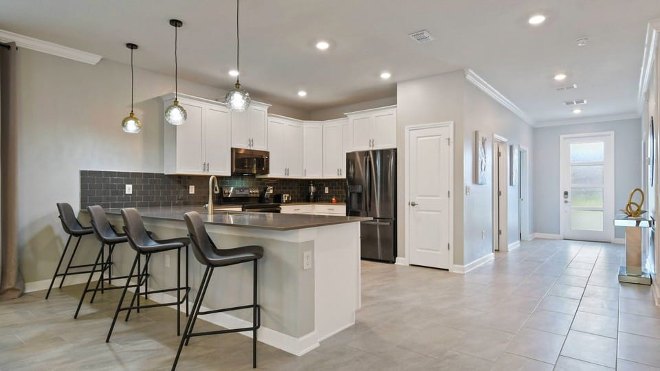 House, Multiple Beds, Pool Access, Pool View (2726OW SL) | Private kitchen | Coffee/tea maker, electric kettle