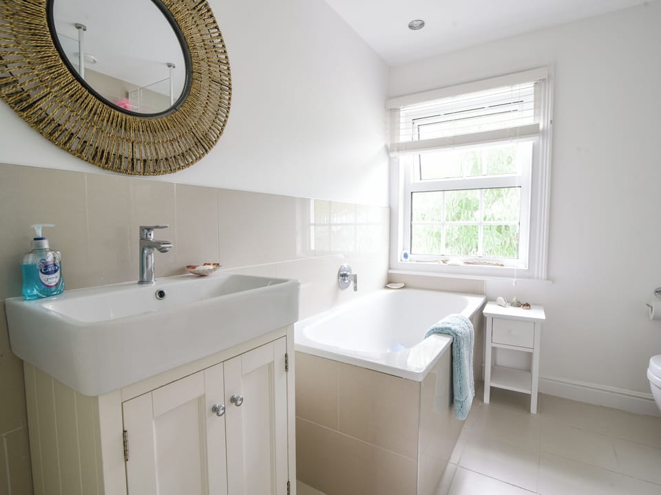 River Lym Cottage Cottage in Lyme Regis