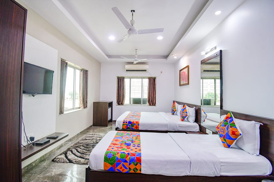 Luxury Room | Egyptian cotton sheets, premium bedding, in-room safe, free WiFi